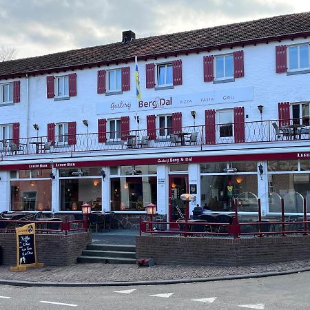 Hotel Gasterij Berg En Dal Slenaken Esterno foto